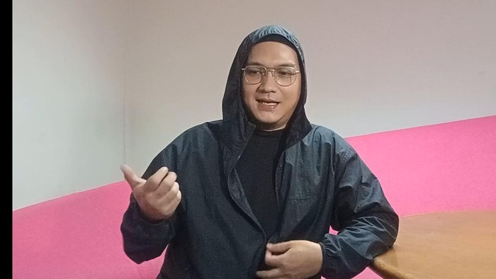 Egi John