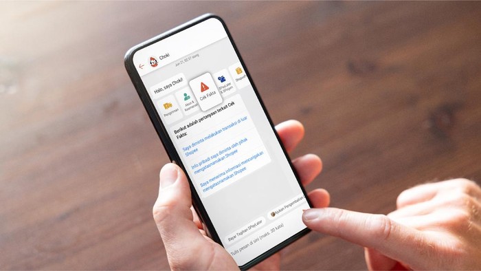 Fitur Cek Fakta di aplikasi Shopee.
