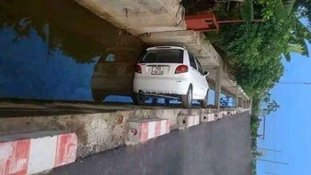 Sebuah lorong sempit.  Foto: Boredpanda