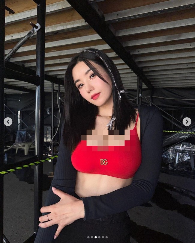 “Mbak udah mbak... Ya tuhan,” “CANTIK BANGET😭” “Maak Eunbi Waterboom emang nggak ada obat🔥😍” komentar sejumlah penggemar di bawah unggahan Instagram-nya. Foto: Instagram