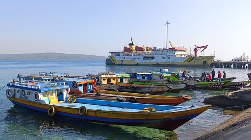 Ilustrasi - Sejumlah kapal bersandar di Pelabuhan Bolok, Kabupaten Kupang, NTT. (Yufen Bria/detikBali)