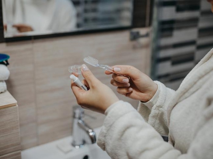 Ilustrasi sikat gigi di hotel