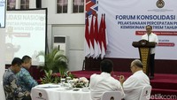 Menko PMK Muhadjir Effendy melalui Sesmenko Andie Megantara membeberkan, berdasarkan data Badan Pusat Statistik (BPS) pada 17 Juli 2023 atas Survei Sosial Ekonomi Nasional (Susenas) Maret 2023, angka kemiskinan nasional ialah 9,34 persen. Angka tersebut turun 0,21 persen dibandingkan September 2022.  