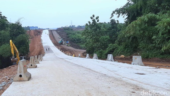 Kilometer 33 Tol Japek II Kampung Citaman