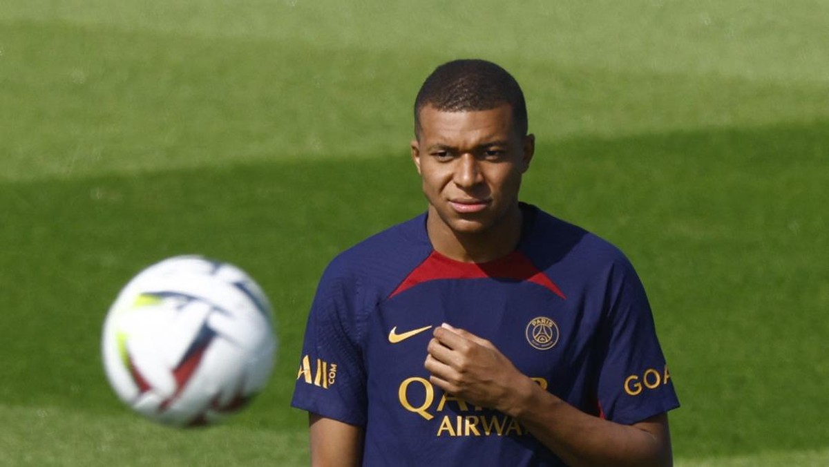 Kylian Mbappe tolak bertemu dengan pihak Al Hilal (Foto: REUTERS/GONZALO FUENTES)