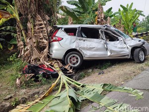 Sederet Fakta Kecelakaan Maut Truk Tabrak Mobil-Motor di Jatibarang Semarang