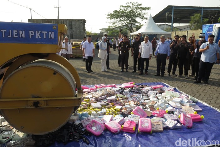 Mendag Zulkilfi Hasan di sidoarjo