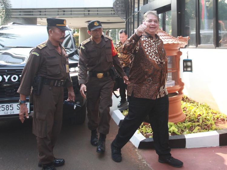 Momen Airlangga Hartarto Tiba di Kejagung Untuk Diperiksa
