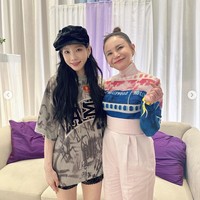 Tak sedikit penggemar yang menyorot tinggi badan Taeyeon dan Rossa tak jauh berbeda. Keduanya terlihat menggemaskan dan sama-sama punya vokal yang powerful. Foto: Instagram