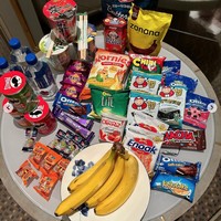 Lagi suka-sukanya buah pisang, promotor konser Taeyeon menyelipkan jajanan olahan pisang yang viral sebagai jamuan untuknya. Foto: Instagram