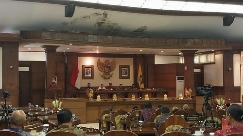 Rapat Paripurna ke-33 DPRD Provinsi Bali di Gedung DPRD Provinsi Bali.