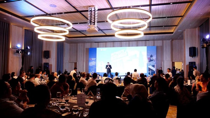 Nippon Paint sebagai perusahaan cat dan pelapis nomor 1 di Asia Pasifik telah memiliki 95 pabrik di 22 negara dan memproduksi cat lebih dari 2,3 miliar liter per tahun.