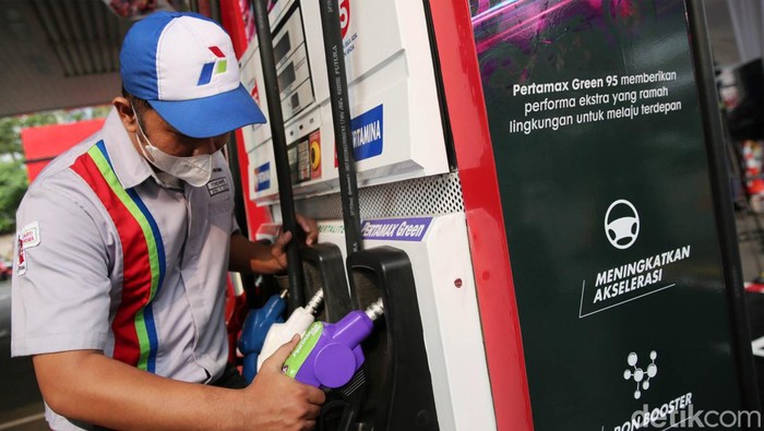 PT Pertamina (Persero) meluncurkan produk baru bernama Pertamax Green 95, Senin (24/7/2023). Produk ini dijual seharga Rp 13.500 per liter.