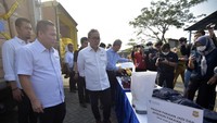Barang yang dimusnahkan berupa produk hewan olahan, kehutanan, keramik, alas kaki, elektronik, kosmetik, makanan dan minuman, mainan anak, tekstil produk tertentu, tekstil tertentu lainnya, pakaian jadi dan aksesorisnya, serta alat ukur air yang disita selama periode Januari hingga Juni 2023. (dok. Kemendag) 