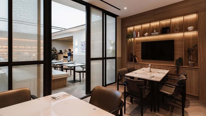 Potret Bruule House Hidangan Berkonsep Dine-in Bruule, Brand Food & Beverage (F&B) lokal, kembali memberikan kejutan di awal kuartal ketiga ini melalui Bruule House. Bruule House hadir di kawasan SCBD, Jakarta.