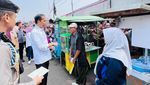 Potret Jokowi Ajak Prabowo dan Erick Blusukan Bareng ke Pasar Bululawang