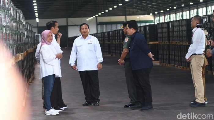 Prabowo Jokowi Erick Thohir kunjungi Pindad Malang Prabowo Jokowi Erick Thohir kunjungi Pindad Malang