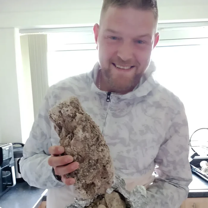 Pria di Skotlandia temukan ambergris