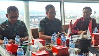 Dalam pertemuan yang berlangsung santai dan hangat pada Senin (24/7/2023), Edwin berharap detikNetwrok bisa menyampaikan informasi penting dan relevan tentang Kemenhan. 