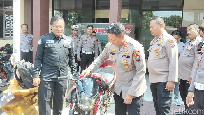 Ratusan motor milik pelajar di Kota Probolinggo terjaring operasi Patuh Semeru 2023