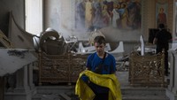 Serangan itu juga menyebabkan kerusakan parah pada katedral Ortodoks bersejarah. Katedral Spaso-Preobrazhenskyi, atau Katedral Transfigurasi, rusak parah, kata administrasi militer Odesa. Bangunan gereja terbesar di Odesa, terletak di pusat kota bersejarah, yang merupakan situs warisan dunia UNESCO.  