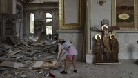 UNESCO mengutuk keras serangan terhadap katedral dan situs warisan lainnya dan mengatakan akan mengirim misi dalam beberapa hari mendatang untuk menaksir kerusakan. Pusat bersejarah Odesa dinyatakan sebagai situs Warisan Dunia UNESCO awal tahun ini, dan badan tersebut mengatakan serangan Rusia bertentangan dengan janji Moskow untuk berhati-hati dalam menyelamatkan situs Warisan Dunia di Ukraina.  