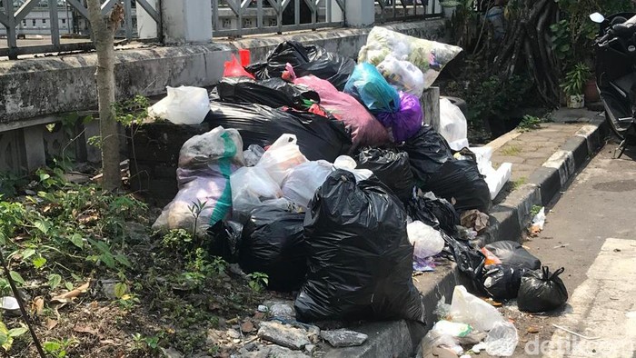 Kondisi sampah di Kota Yogyakarta usai TPA Piyungan ditutup.