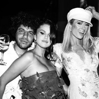 Selena Gomez tampak menikmati hari jadinya bersama teman dan sahabat. Tampak Paris Hilton jadi salah satu tamu pesta. Foto: Instagram/@selenagomez