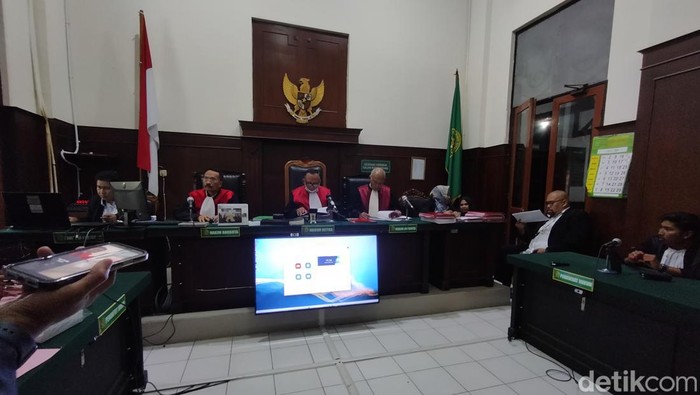 Sidang putusan perkara narkoba di PN Surabaya
