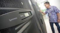 Menjawab pesatnya pertumbuhan dan permintaan layanan data center pada pasar emerging Indonesia, Schneider Electric Indonesia menawarkan solusi data center dalam dua pilihan arsitektur: hibrid dan edge untuk hub regional atau lokal. Diharapkan dengan kedua pilihan tersebut, kebutuhan data center dapat dipenuhi secara paralel pada skala kecil hingga besar, agar layanan data yang penting untuk entitas bisnis, komersial, dan individu dapat dikelola dengan aman dan efisien.