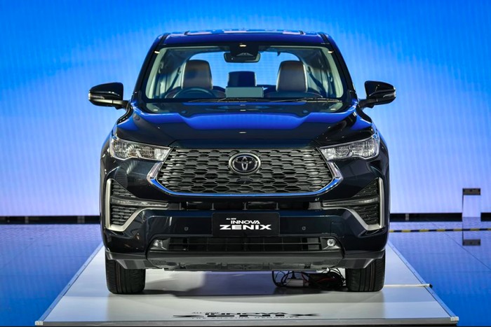 Toyota Innova Zenix Thailand