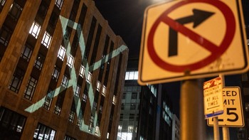 Begini penampakan markas Twitter di San Fransisco, California, Amerika Serikat, yang memamerkan logo baru X, Senin (24/7/2023).