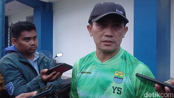 Yaya Sunarya.