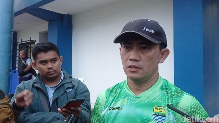 Yaya Sunarya.