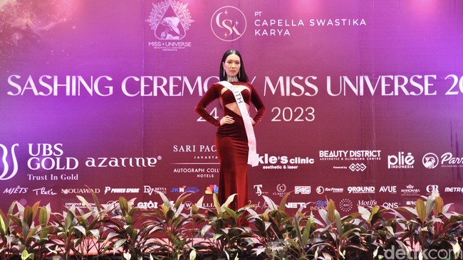 Ruth Hillary Siagian merupakan finalis Miss Universe Indonesia dari Sumatera Utara. Ruth pernah mengikuti ajang Miss Earth Indonesia. Foto: Chelsea Olivia Daffa