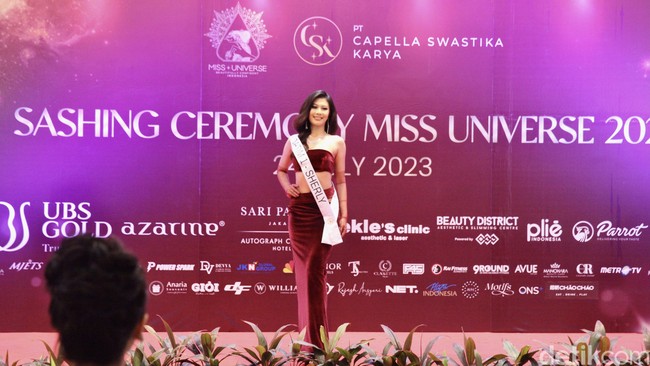 Jawa Timur juga diwakili Catherina Sherly Meliana di ajang Miss Universe Indonesia 2023. Foto: Chelsea Olivia Daffa