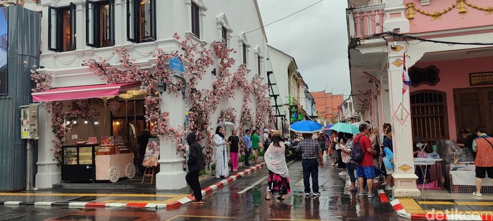 Aung Ku Kafe, spot instagrammable di Old Phuket Town