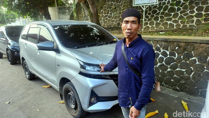 Baden (55), warga Kampung Cibatu, Desa Talaga Mukti, Kecamatan Cibitung, Kabupaten Sukabumi
