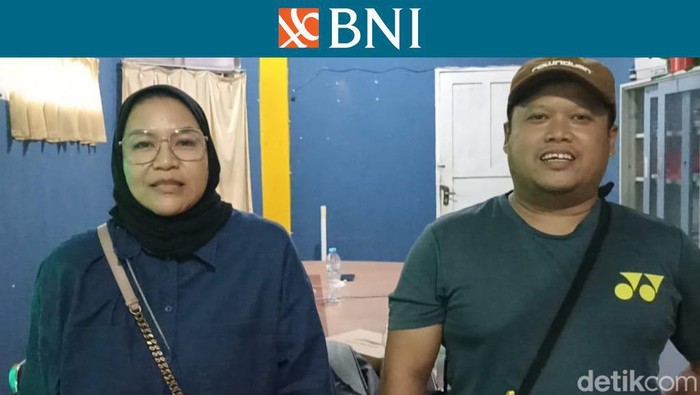 Manajer PB Mandala Jayapura Ida dan Pelatih Purnomo di BNI Sirnas B Sulsel 2023.