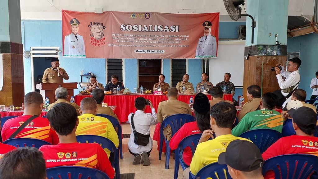 Bupati Gresik Fandi Akhmad Yani