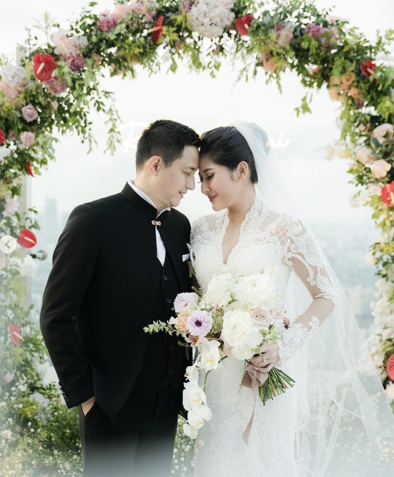 Cica Andjani, Istri Cantik Ricky Subagja yang Hobi Kulineran