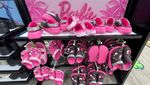 Demam Barbie, Aksesoris Bernuansa Pink Diburu Penggemar