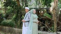 Pebri luluh karena kepribadian Nurhadi yang penyayang. Pria tersebut disebutnya memperlakukanya dengan baik dan lembut.