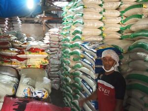 Harga Beras Tembus Rp 14 Ribu per Kg, Pembeli Kurangi Belanja
