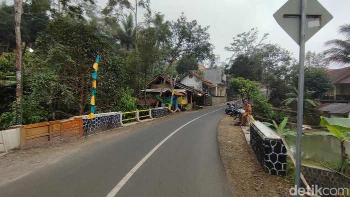 Jembatan Cikembang yang tidak boleh dilintasi oleh calon pengantin saat seserahan.