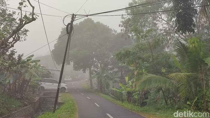 Kabut tebal di langit Ciamis Kabut tebal di langit Ciamis