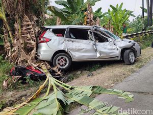 Laka Maut Truk Tabrak Mobil-Motor di Jatibarang, Sopir Jadi Tersangka