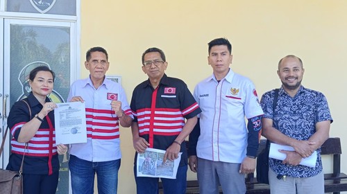 Ketua Pimpinan Cabang PKN Kota Kupang, Nusa Tenggara Timur, Petrus Krispianus Matutina seusai membuat laporan polisi di Polda NTT, Selasa (25/7/2023). (Foto: Yufen Bria/detikBali)