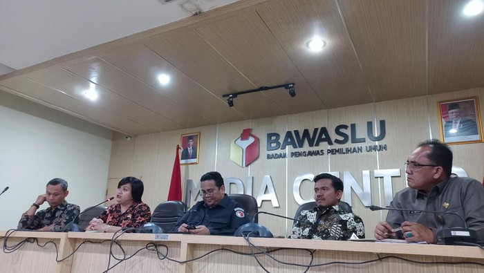 Komnas HAM bertemu dengan Bawaslu (Anggi-detikcom)
