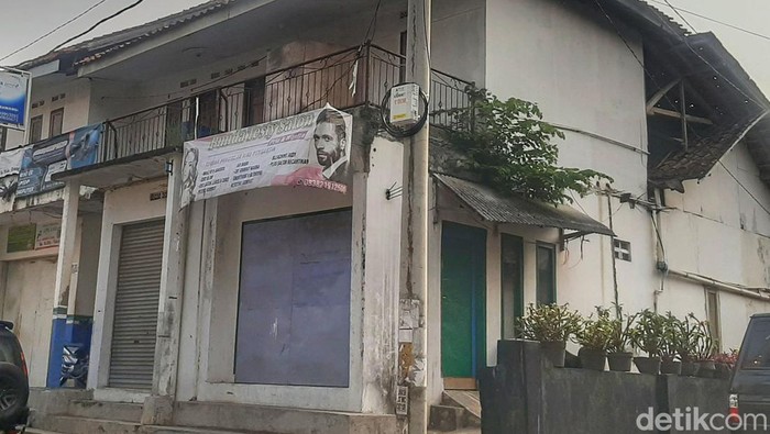 Kondisi salon penyuntik payudara ilegal di Bandung